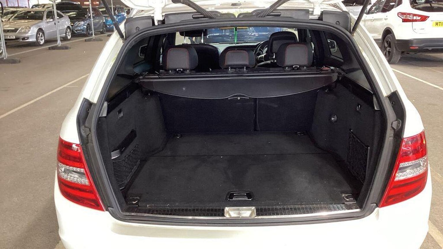 Used Mercedes-Benz C-Class 2012 for sale - 76114022: Photo 10