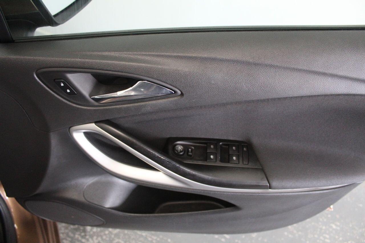 Used Vauxhall Astra 2017 for sale - 75740448: Photo 44
