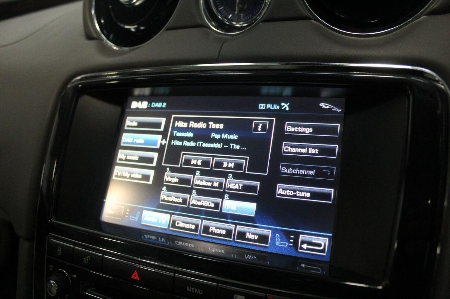 Used Jaguar XJ 2011 for sale - 77977146: Photo 43