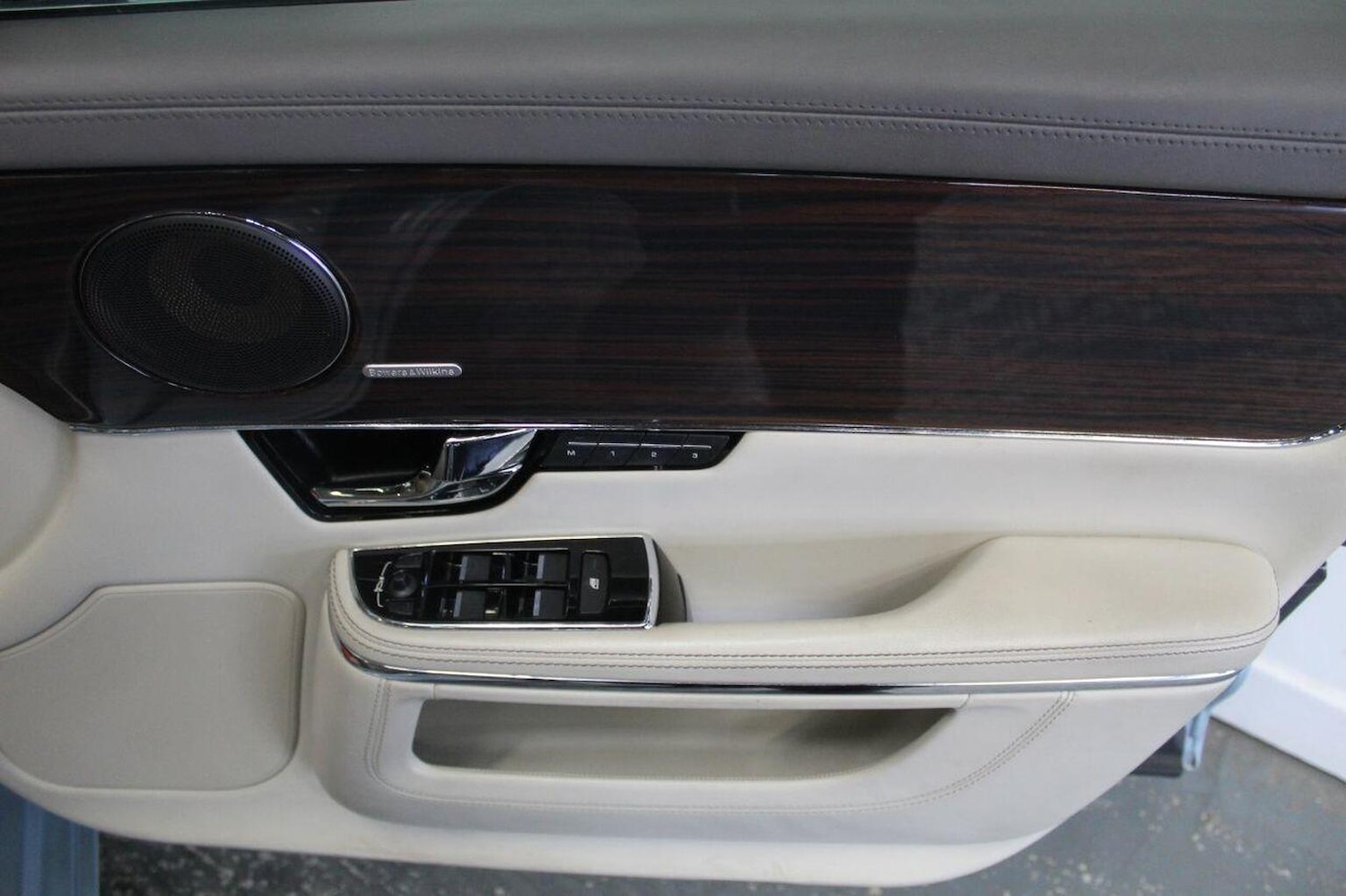 Used Jaguar XJ 2011 for sale - 77977146: Photo 55