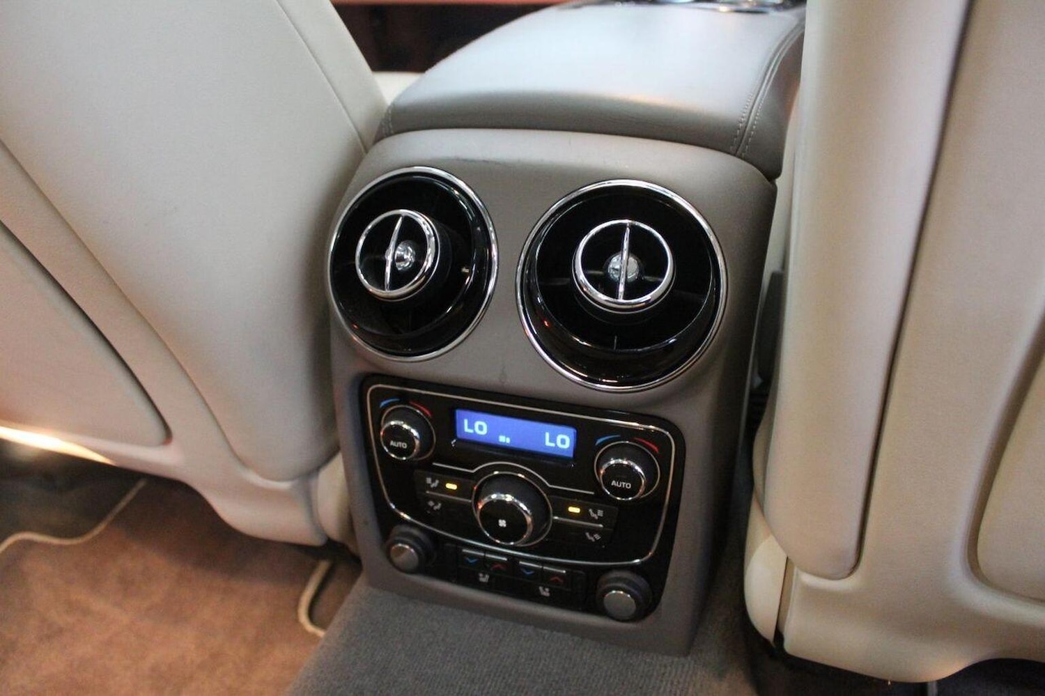 Used Jaguar XJ 2011 for sale - 77977146: Photo 62