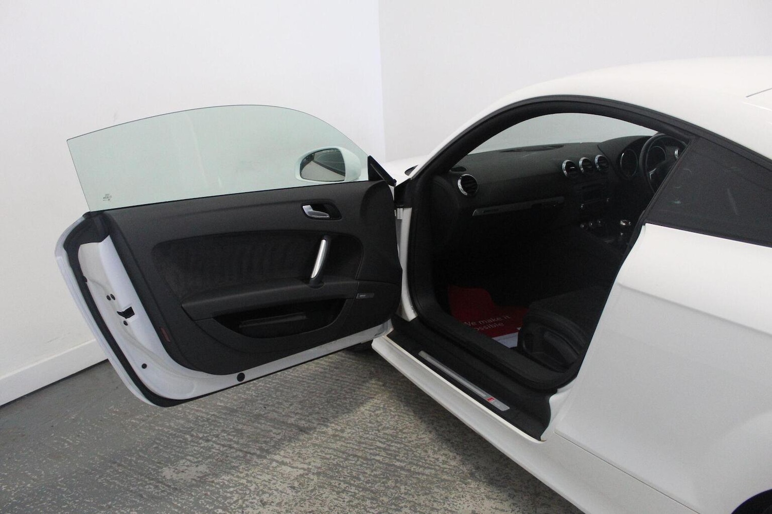 Used Audi TT 2014 for sale - 77937820: Photo 24