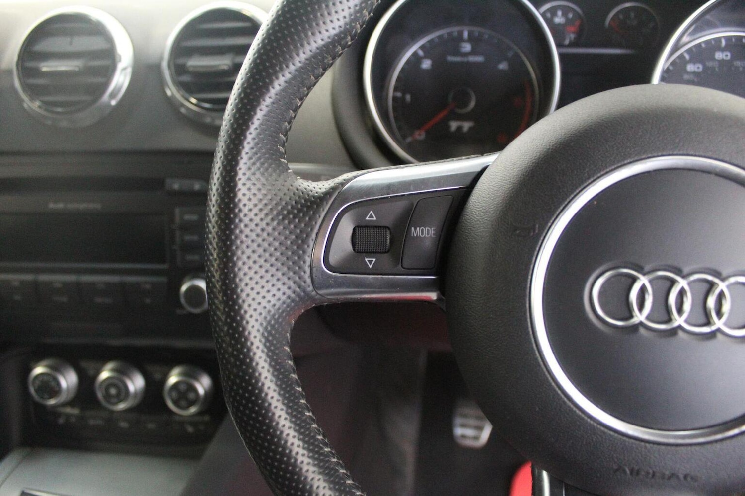 Used Audi TT 2014 for sale - 77937820: Photo 38