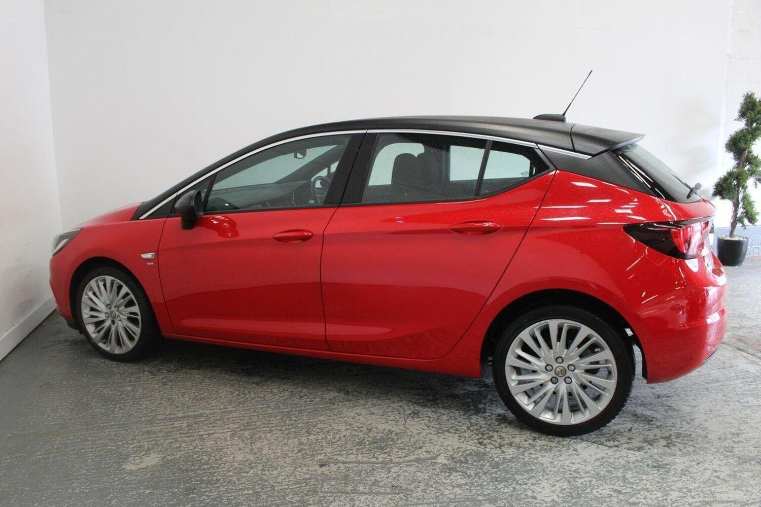 Used Vauxhall Astra 2015 for sale - 76082638: Photo 10