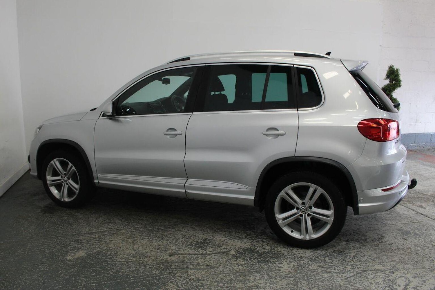 Used Volkswagen Tiguan 2015 for sale - 76531188: Photo 10