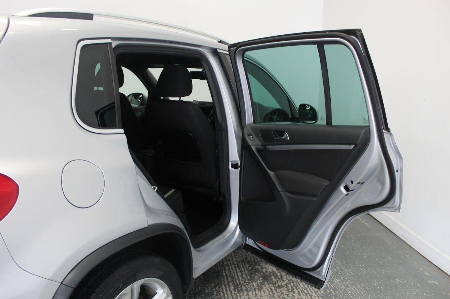 Used Volkswagen Tiguan 2015 for sale - 76531188: Photo 26