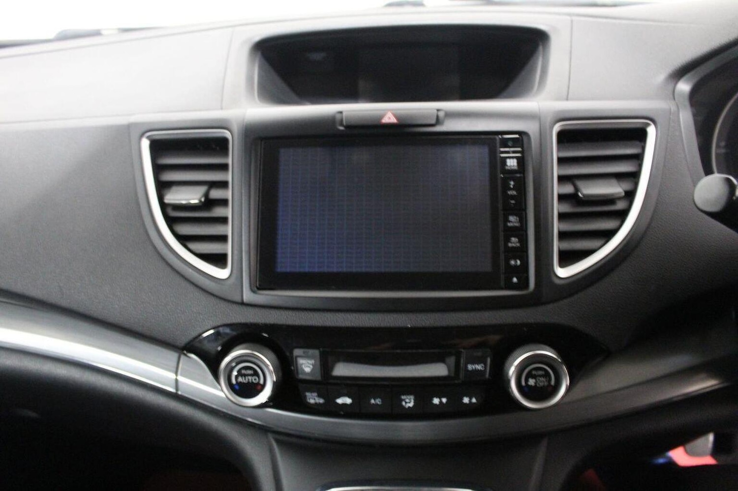 Used Honda CR-V 2015 for sale - 77173089: Photo 32