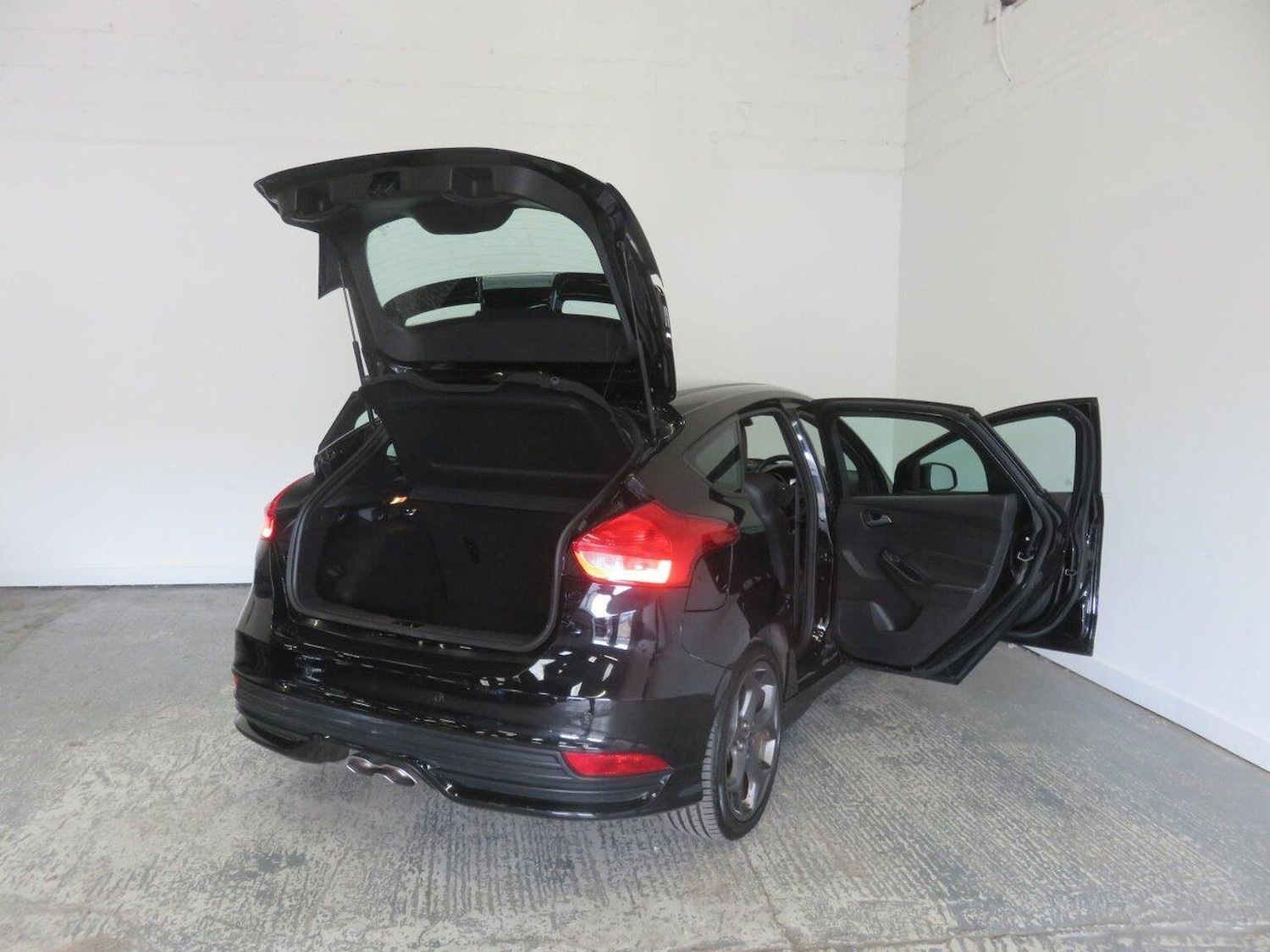 Used Ford Focus 2017 for sale - 77937808: Photo 20