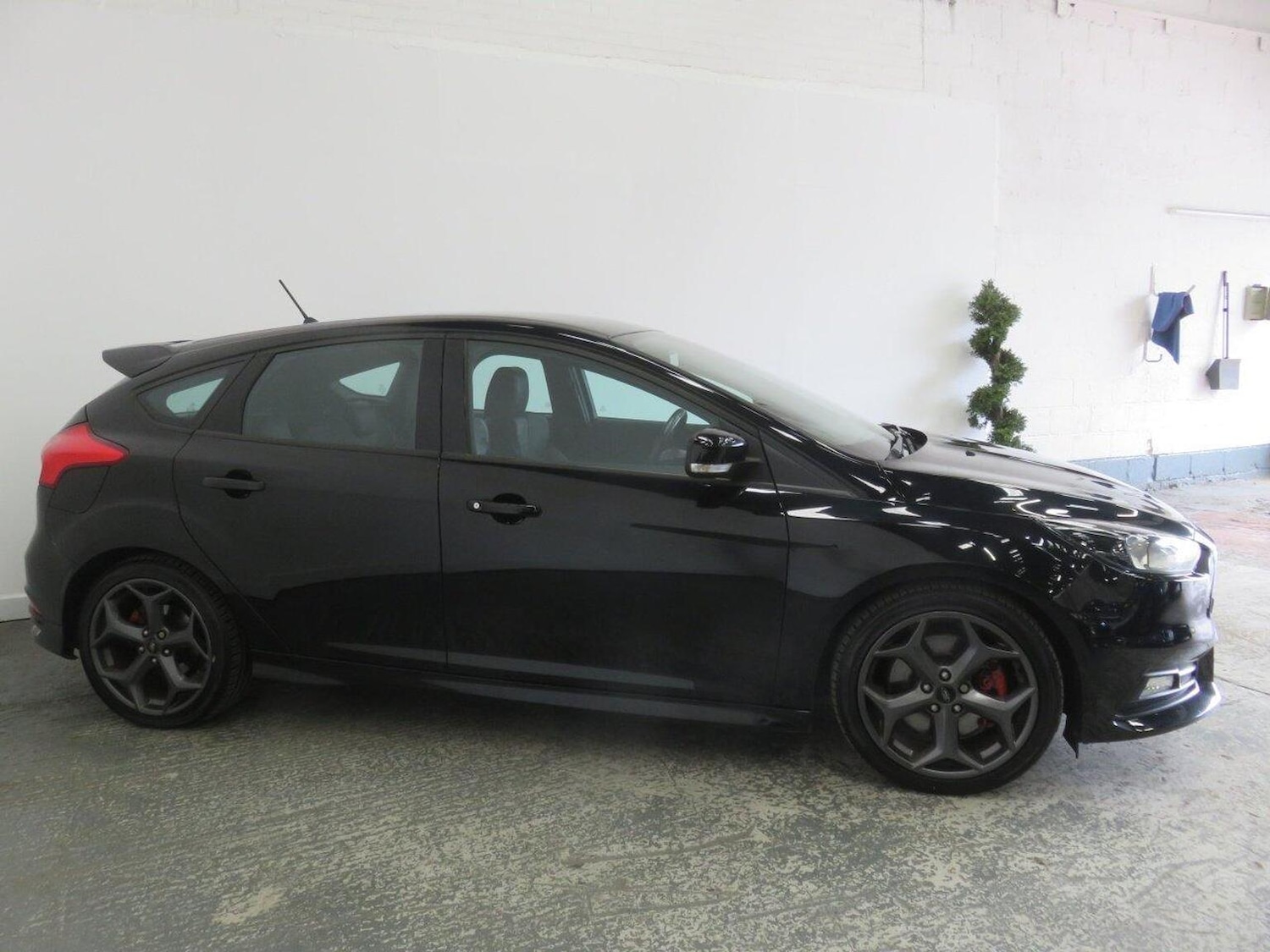 Used Ford Focus 2017 for sale - 77937808: Photo 4