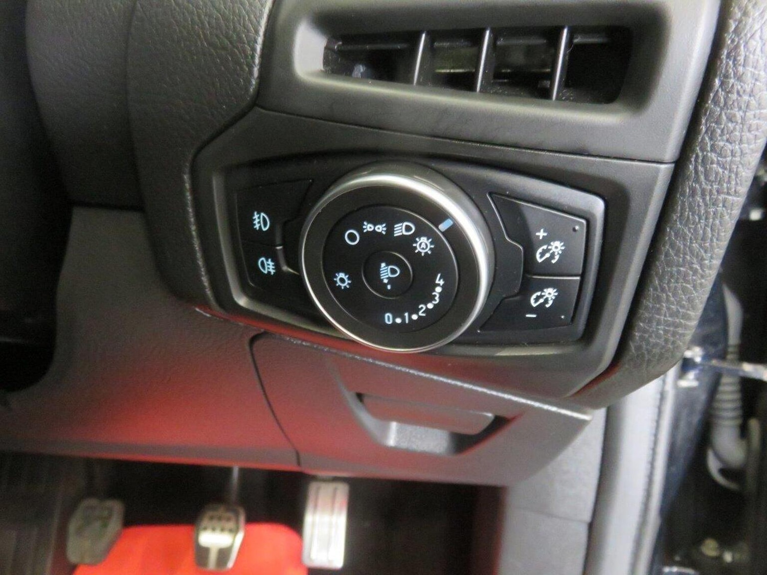 Used Ford Focus 2017 for sale - 77937808: Photo 44