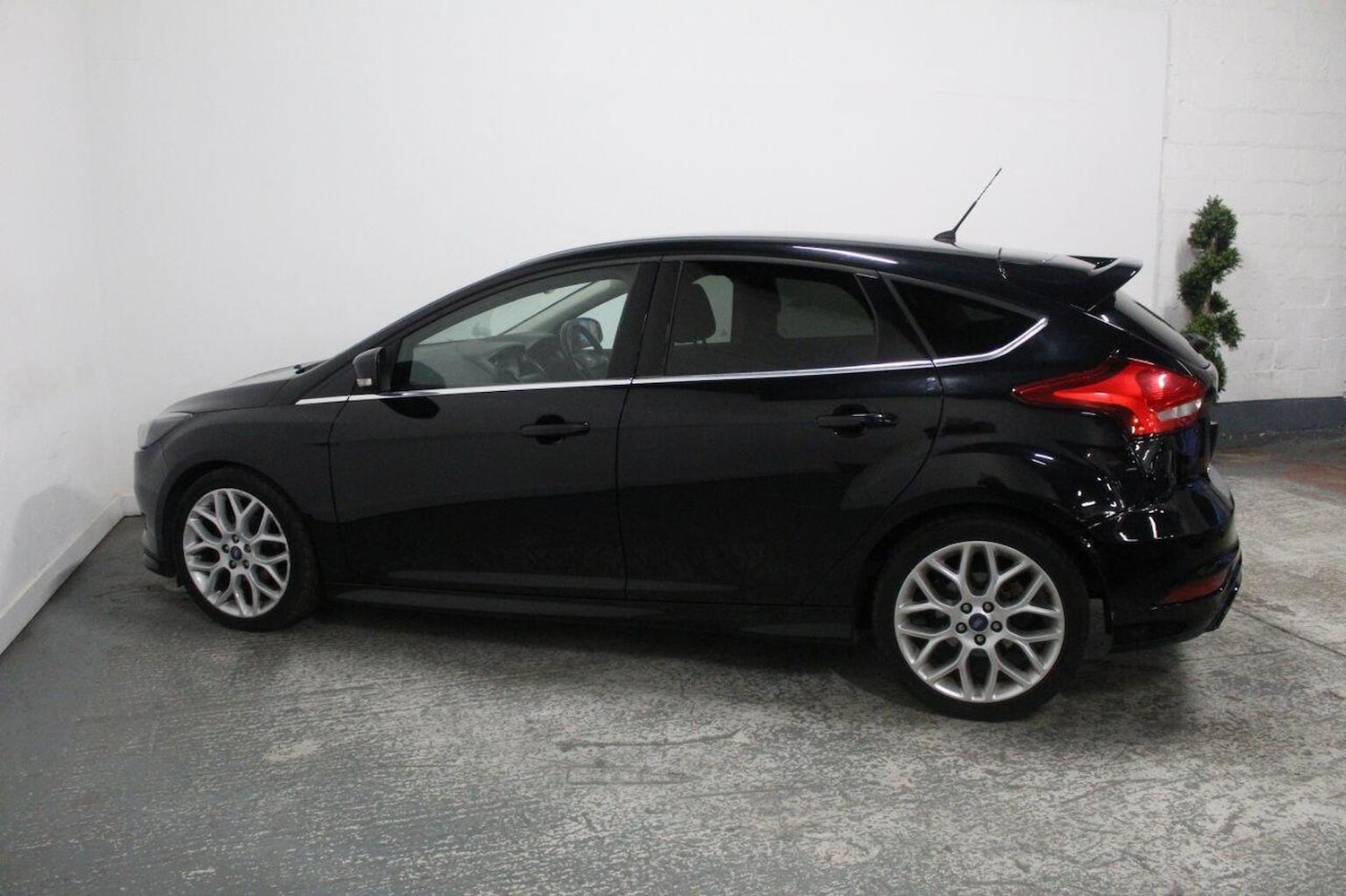 Used Ford Focus 2015 for sale - 77027915: Photo 10