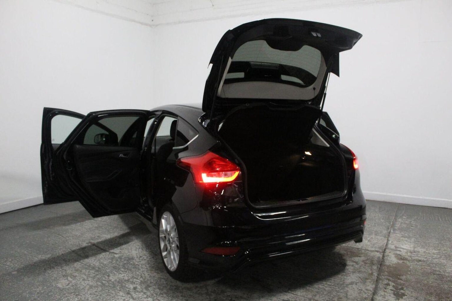 Used Ford Focus 2015 for sale - 77027915: Photo 19