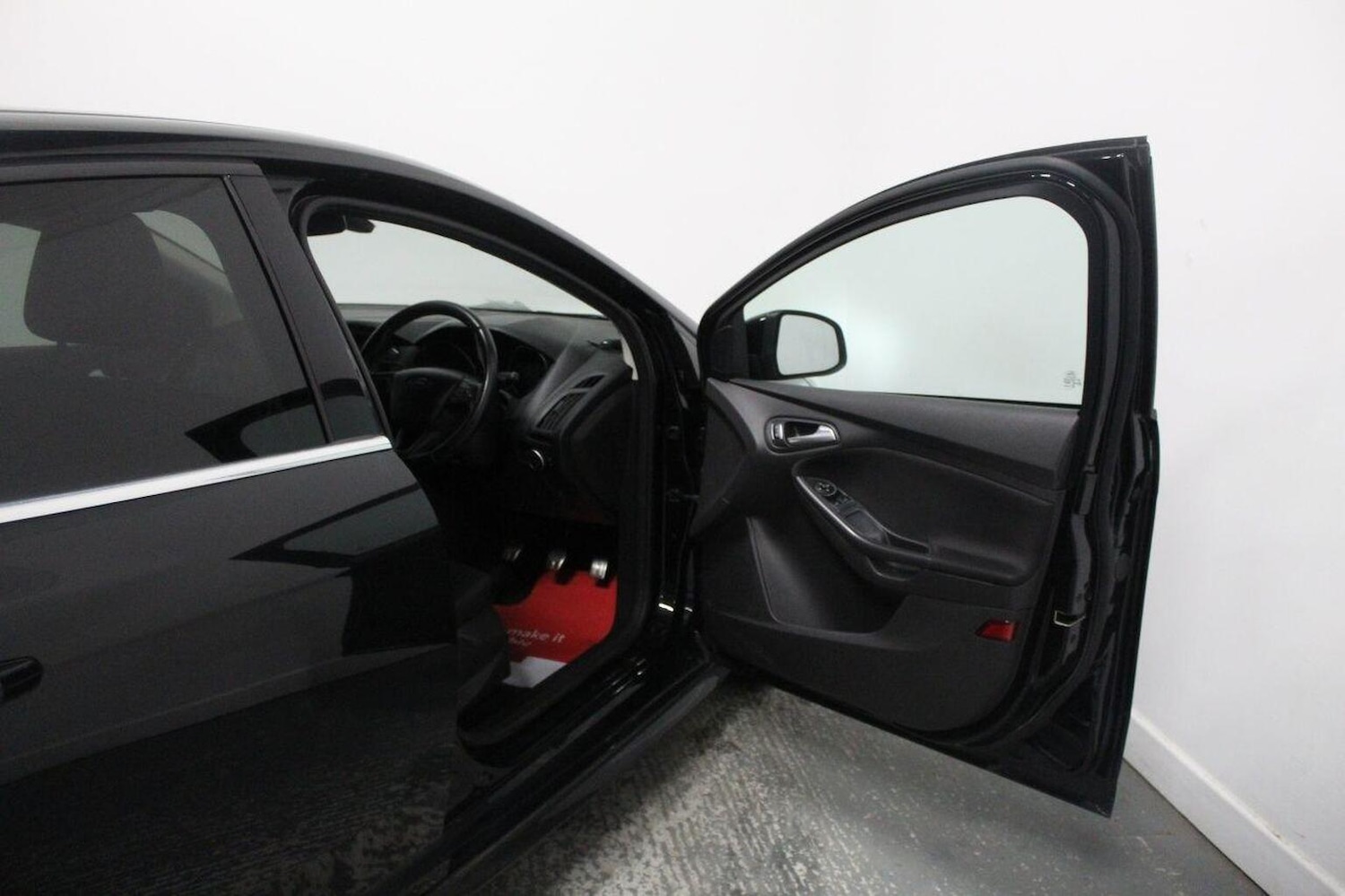 Used Ford Focus 2015 for sale - 77027915: Photo 23