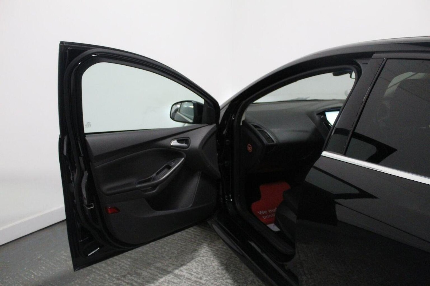 Used Ford Focus 2015 for sale - 77027915: Photo 25