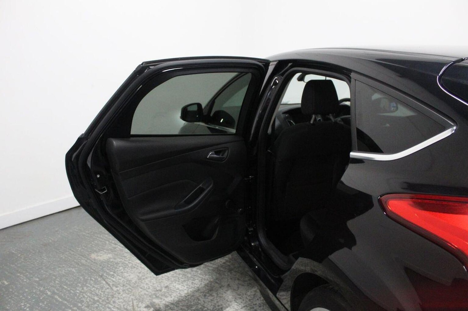 Used Ford Focus 2015 for sale - 77027915: Photo 26