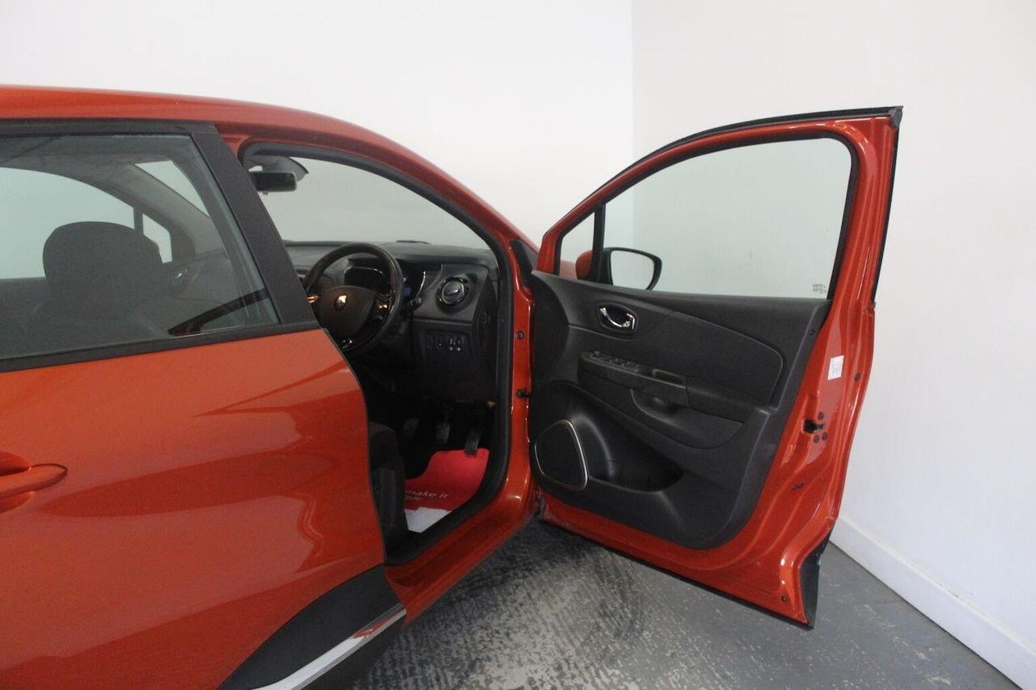 Used Renault Captur 2013 for sale - 76956913: Photo 23