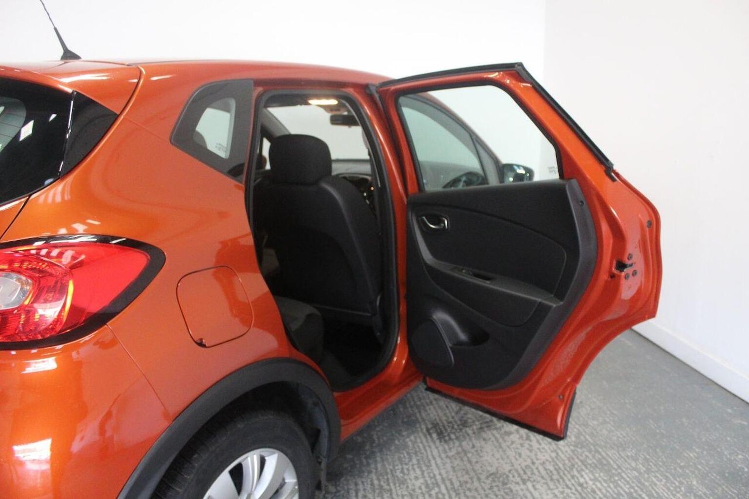 Used Renault Captur 2013 for sale - 76956913: Photo 24