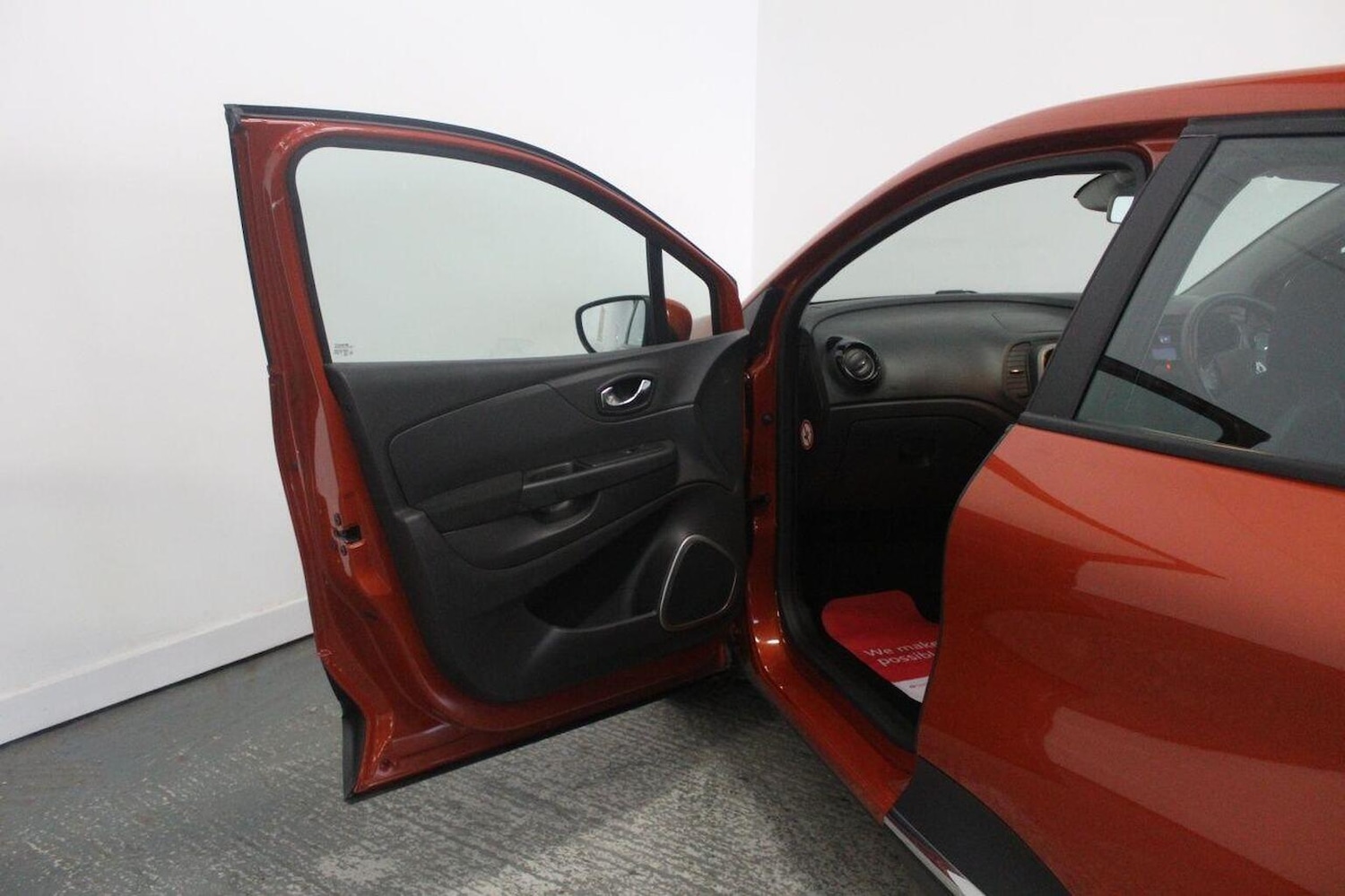 Used Renault Captur 2013 for sale - 76956913: Photo 25