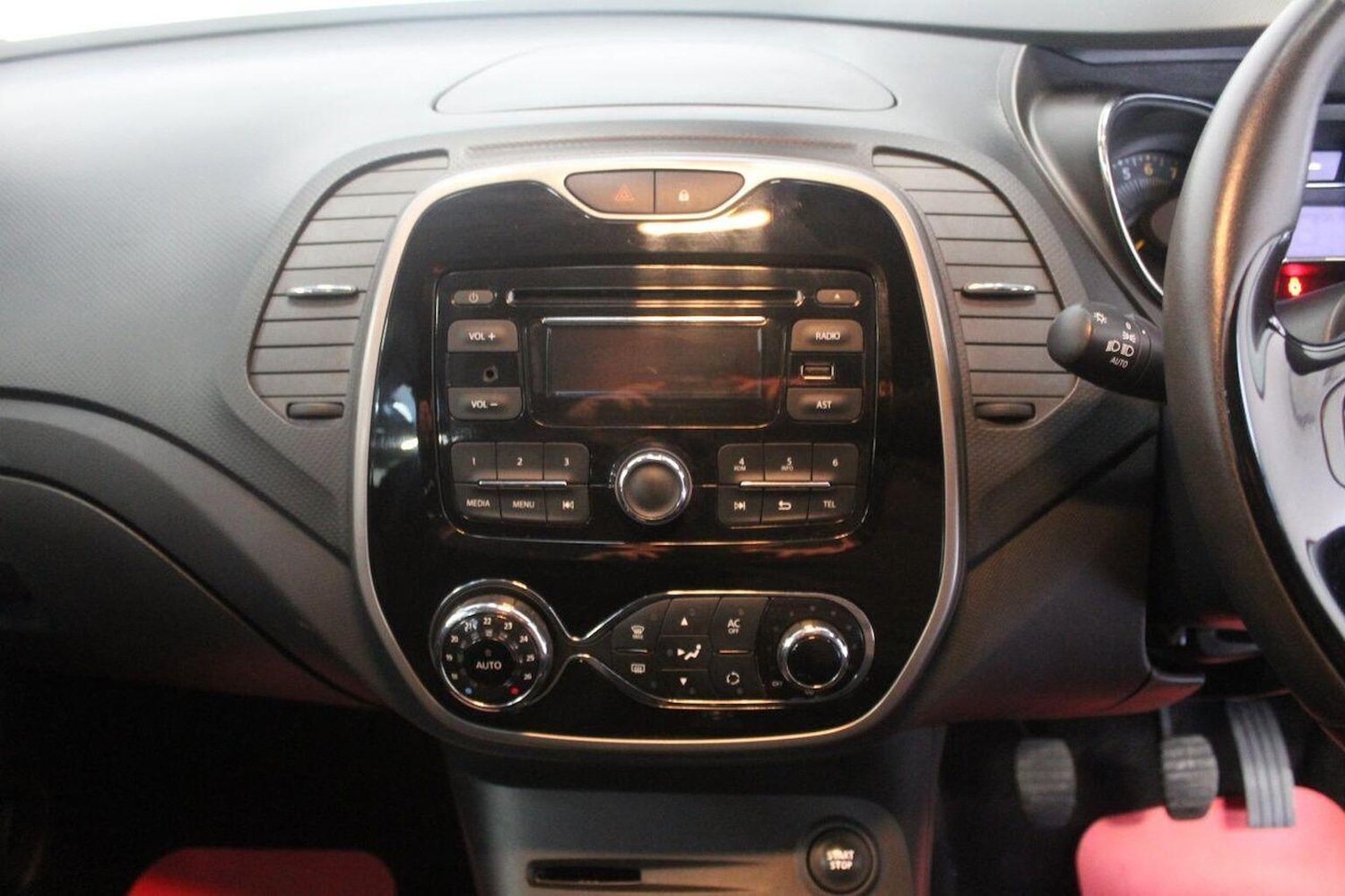 Used Renault Captur 2013 for sale - 76956913: Photo 31