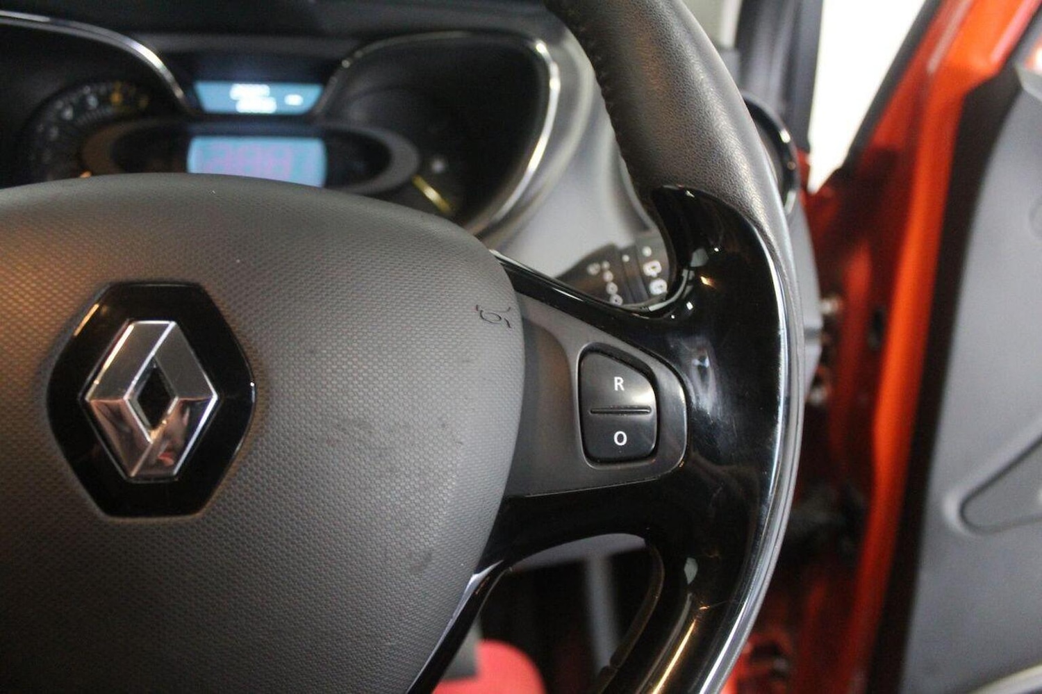 Used Renault Captur 2013 for sale - 76956913: Photo 39