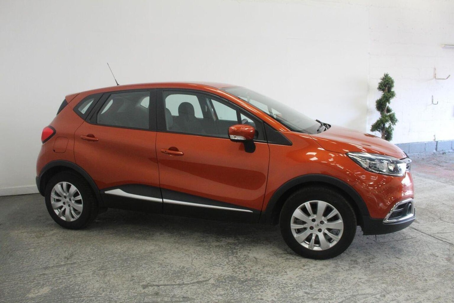 Used Renault Captur 2013 for sale - 76956913: Photo 4