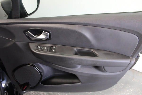 Used Renault Clio 2017 for sale - 76030657: Photo 48