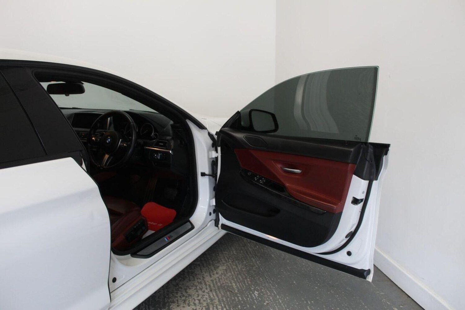 Used BMW 6 Series 2013 for sale - 77635342: Photo 24