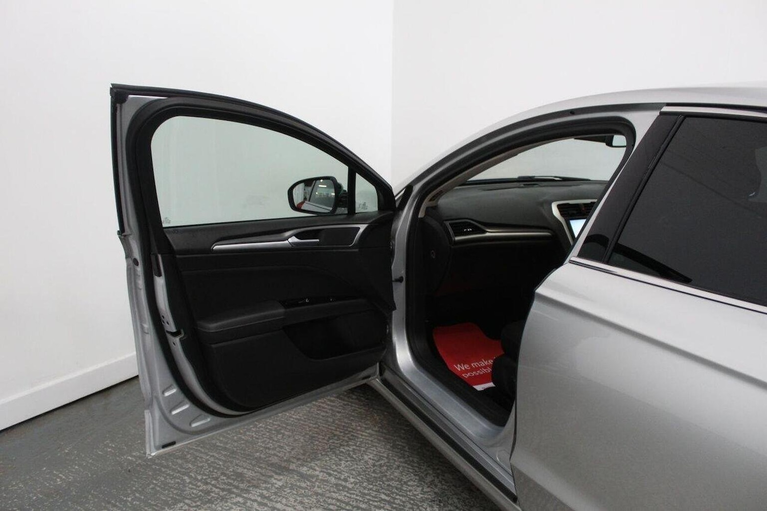 Used Ford Mondeo 2015 for sale - 76192617: Photo 25