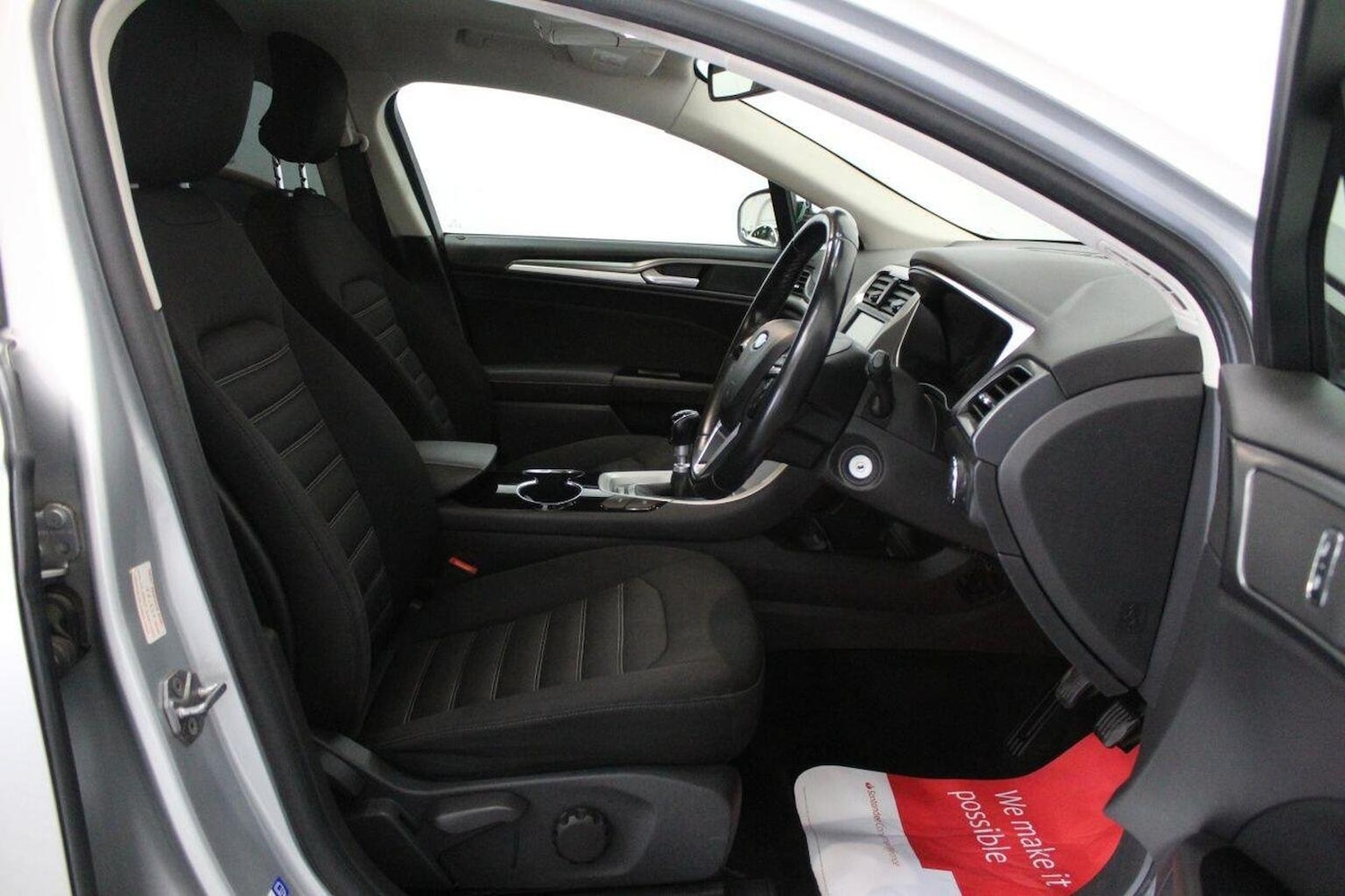 Used Ford Mondeo 2015 for sale - 76192617: Photo 28