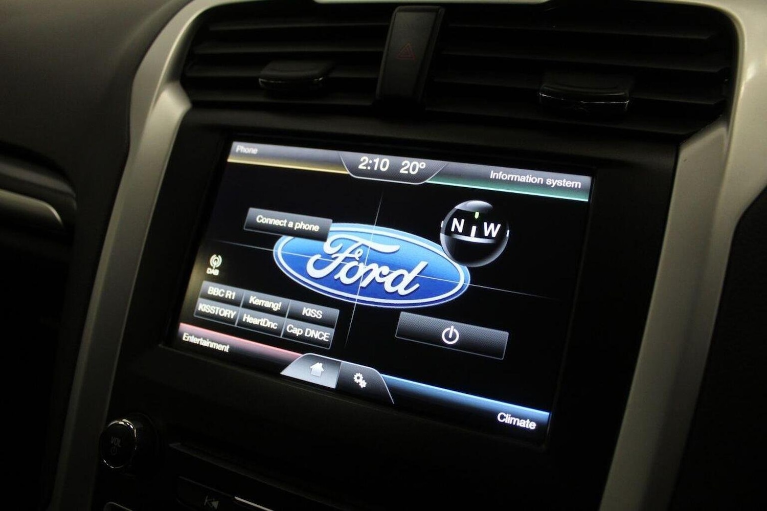 Used Ford Mondeo 2015 for sale - 76192617: Photo 32