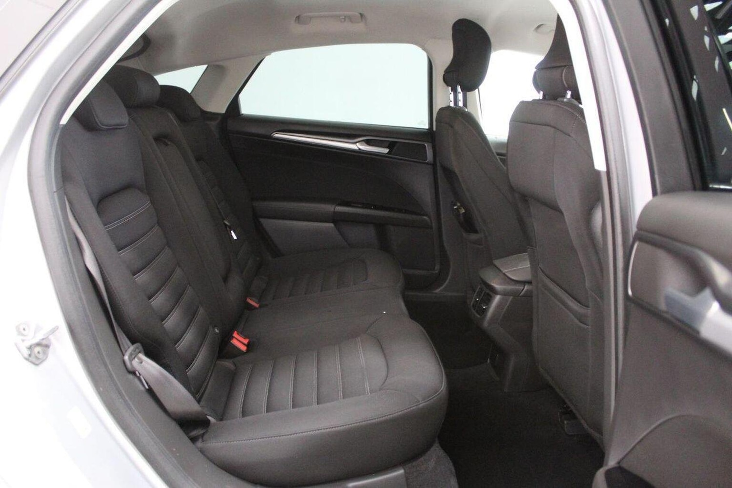 Used Ford Mondeo 2015 for sale - 76192617: Photo 52