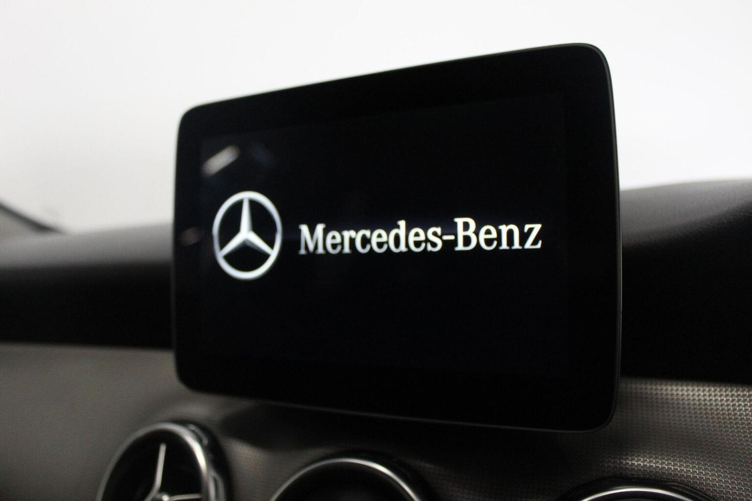 Used Mercedes-Benz GLA 2018 for sale - 77937816: Photo 32