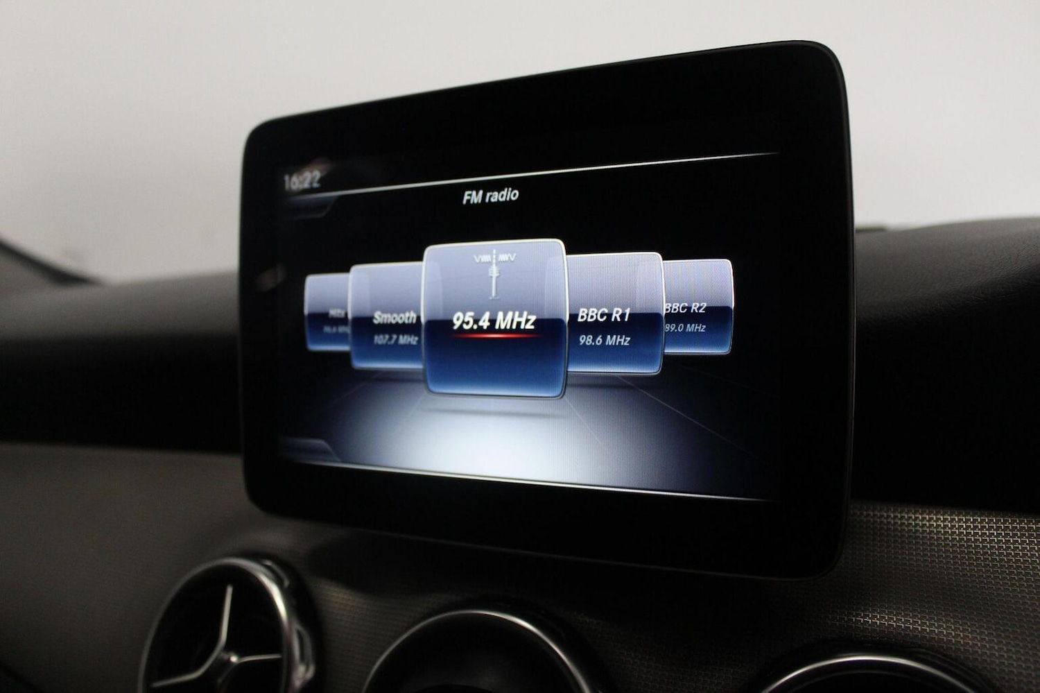 Used Mercedes-Benz GLA 2018 for sale - 77937816: Photo 33