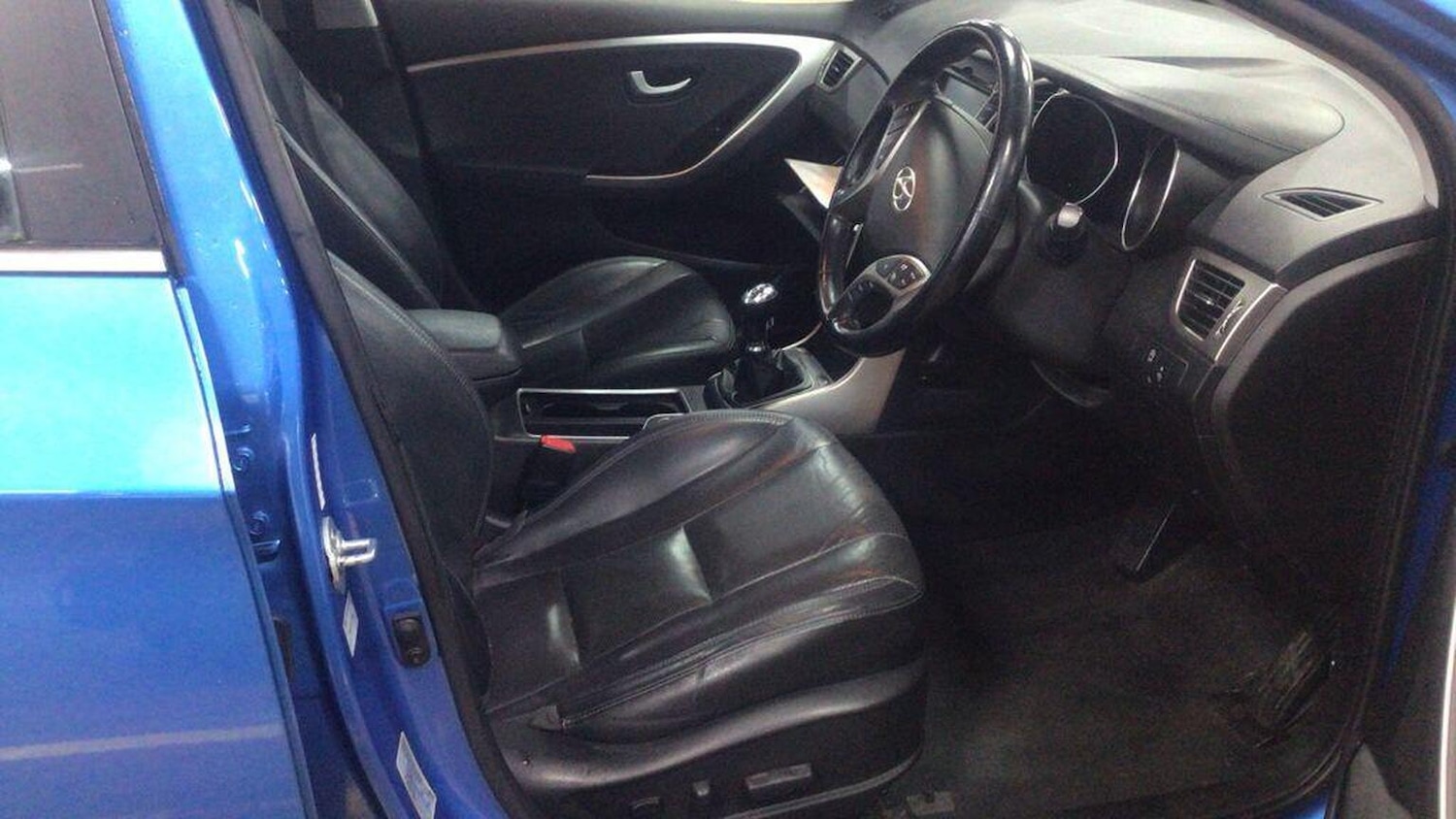 Used Hyundai i30 2015 for sale - 76741312: Photo 14