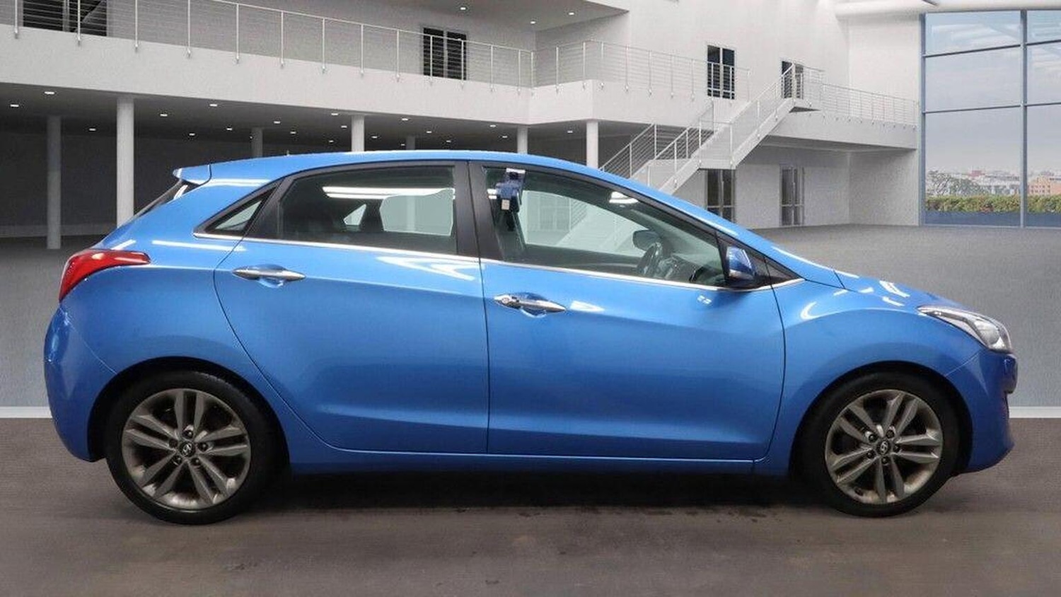 Used Hyundai i30 2015 for sale - 76741312: Photo 9