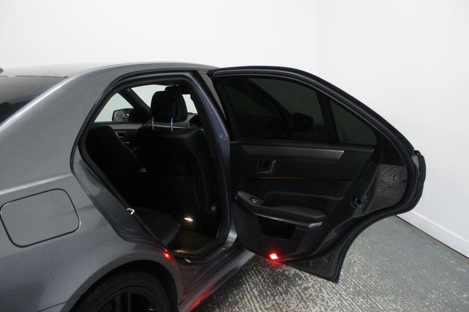 Used Mercedes-Benz E Class 2015 for sale - 76974487: Photo 26