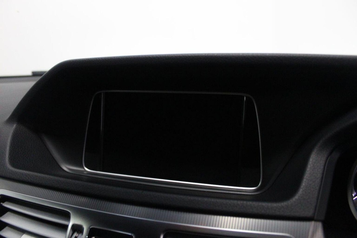 Used Mercedes-Benz E Class 2015 for sale - 76974487: Photo 40