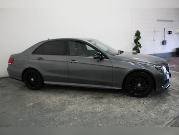 Used Mercedes-Benz E Class 2015 for sale - 76974487: Photo