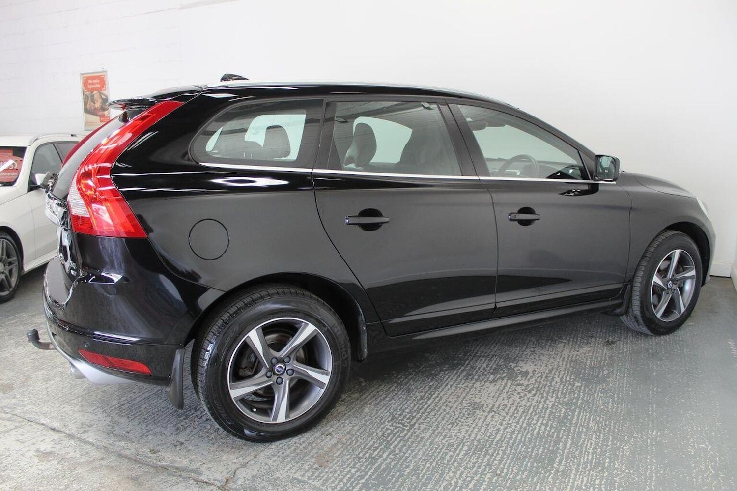 Used Volvo XC60 2015 for sale - 76793862: Photo 11