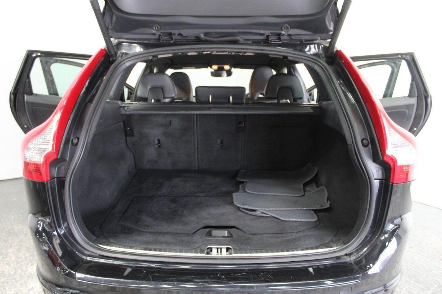 Used Volvo XC60 2015 for sale - 76793862: Photo 23