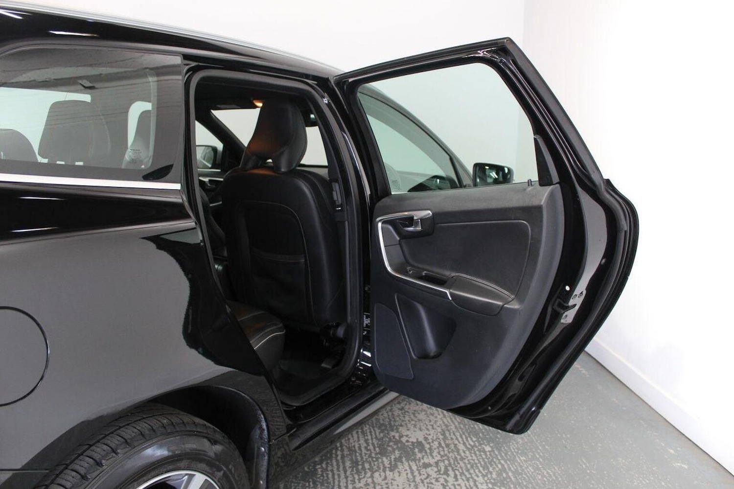 Used Volvo XC60 2015 for sale - 76793862: Photo 26