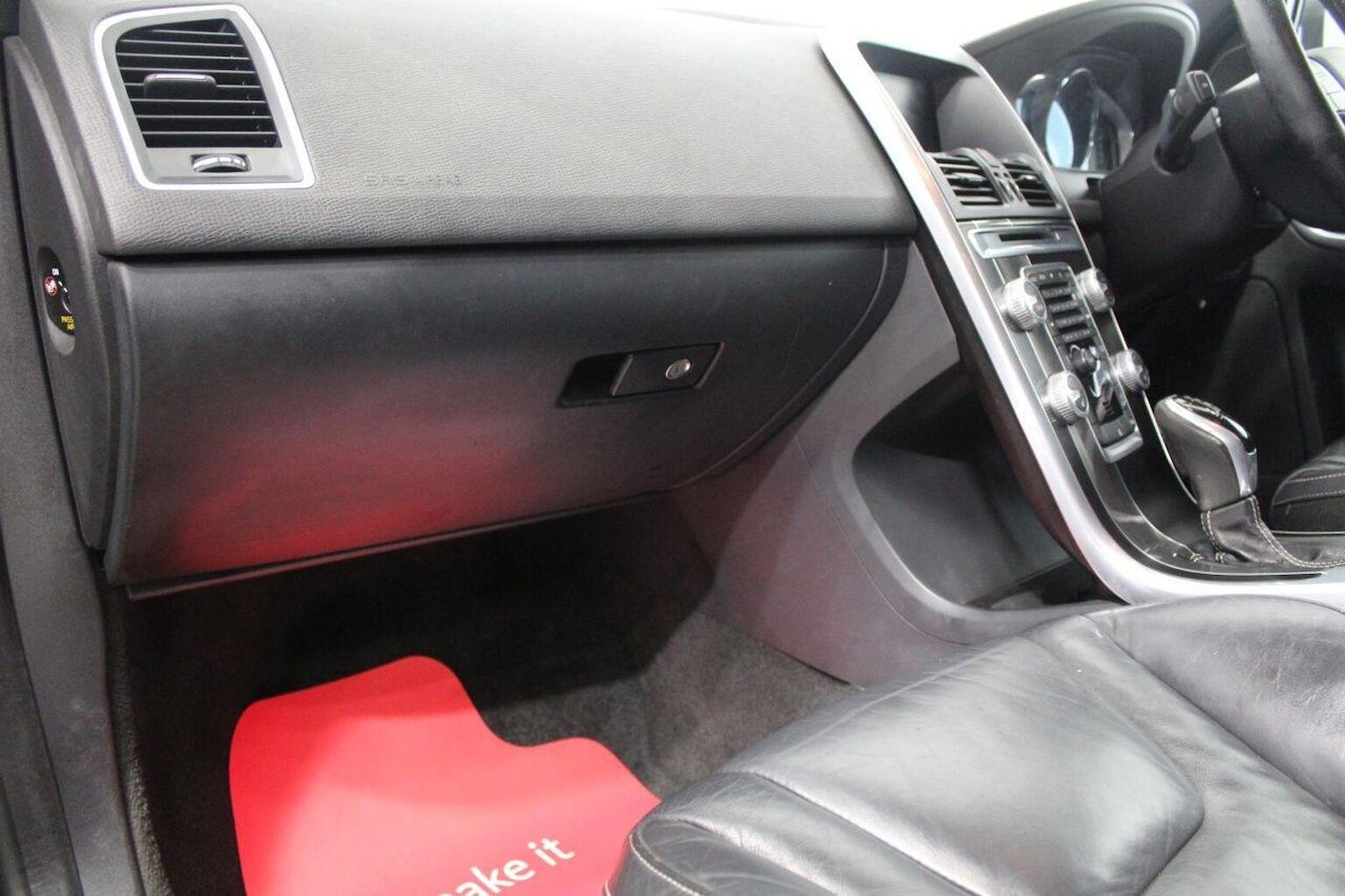 Used Volvo XC60 2015 for sale - 76793862: Photo 30