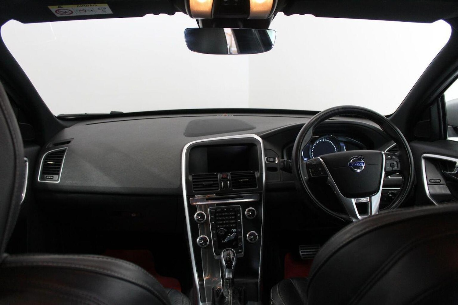 Used Volvo XC60 2015 for sale - 76793862: Photo 32