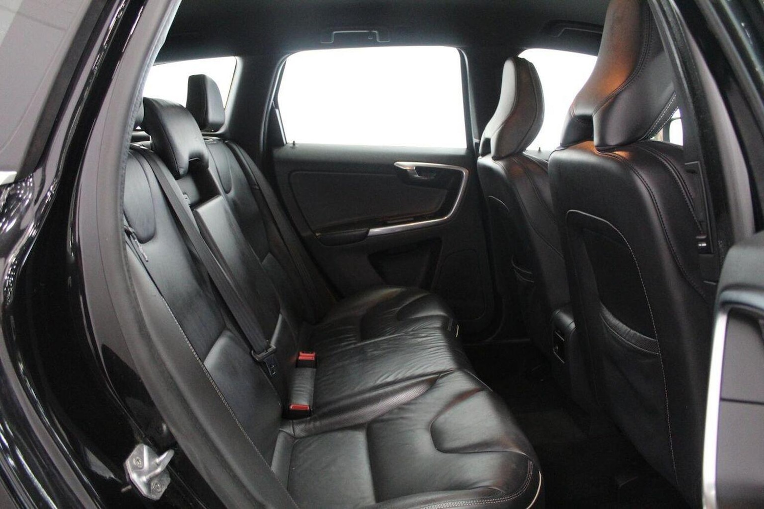 Used Volvo XC60 2015 for sale - 76793862: Photo 54