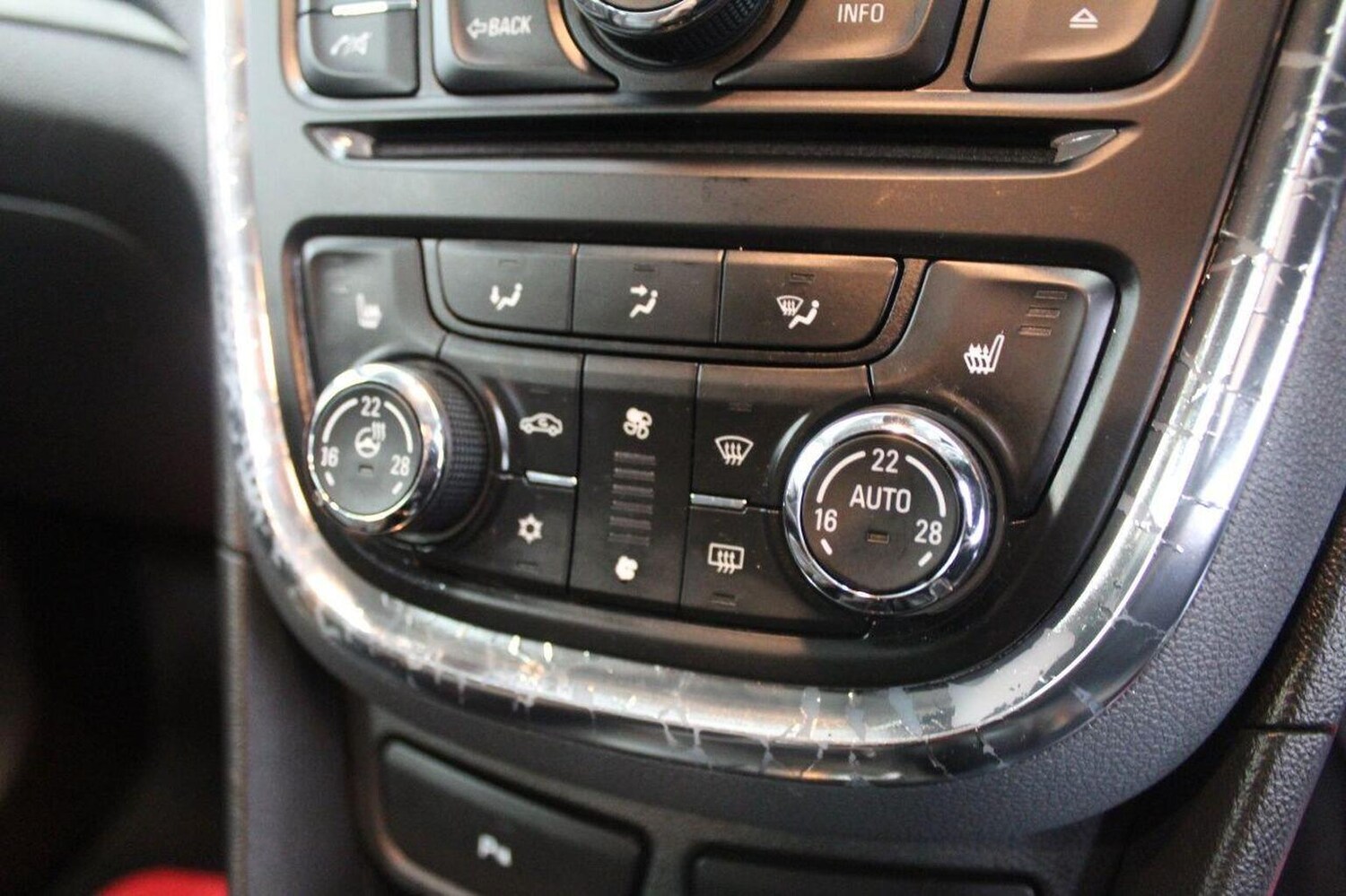 Used Vauxhall Mokka 2014 for sale - 77494866: Photo 40