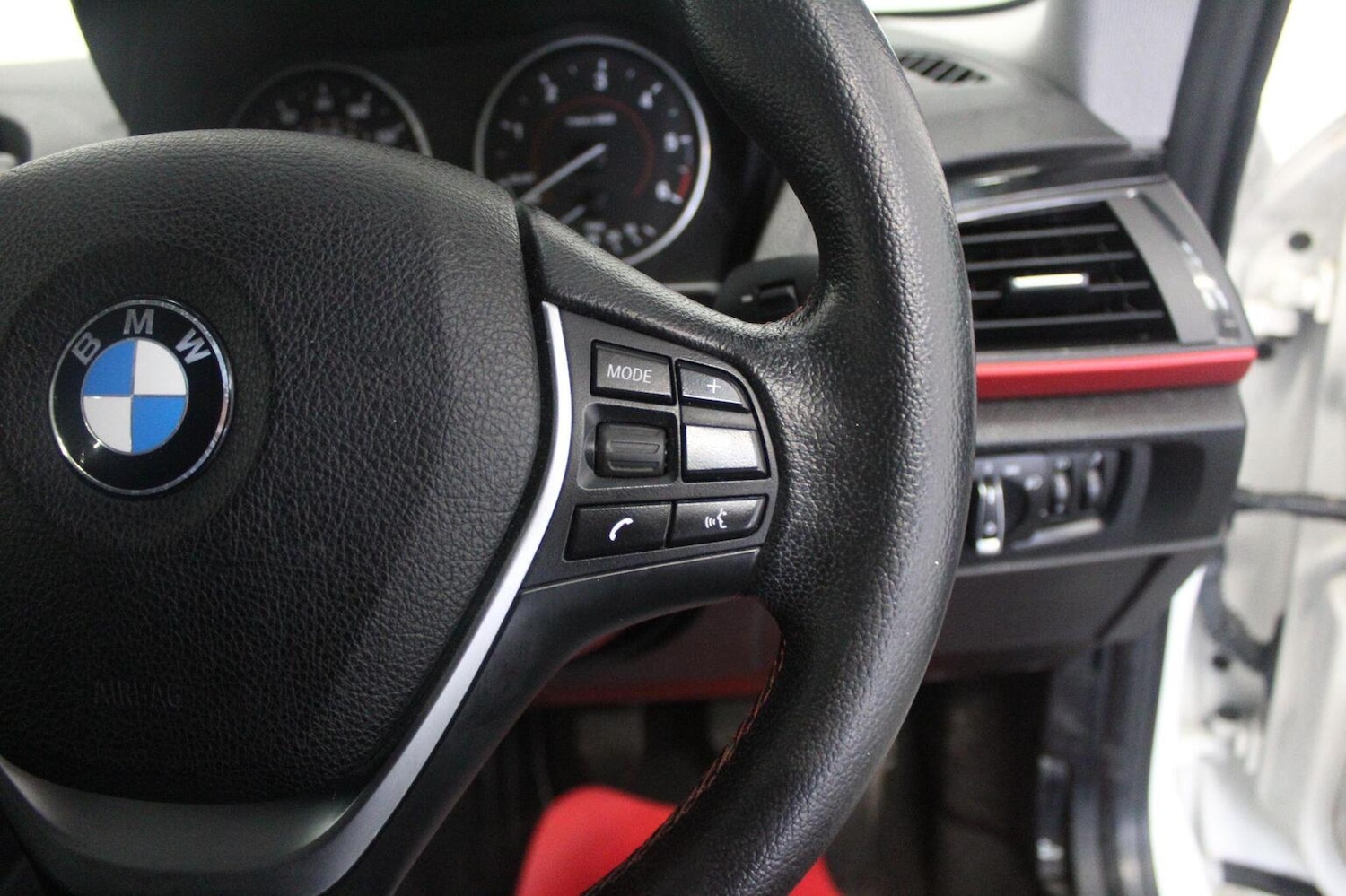 Used BMW 2 Series 2015 for sale - 77938002: Photo 43