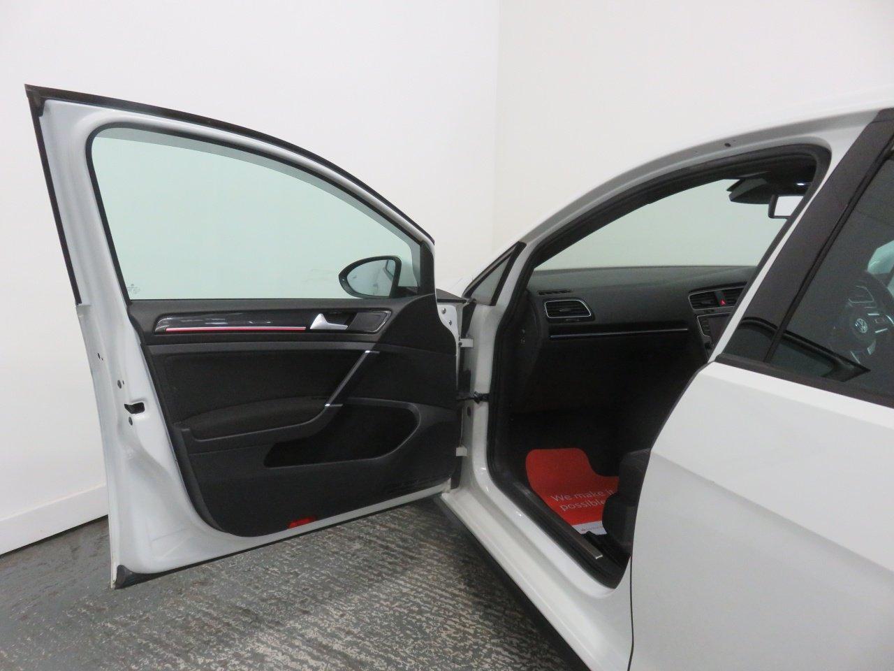 Used Volkswagen Golf 2018 for sale - 77937871: Photo 25