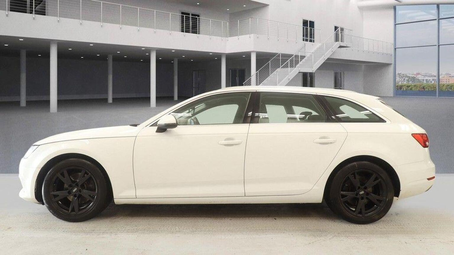 Used Audi A4 2017 for sale - 77758975: Photo 8