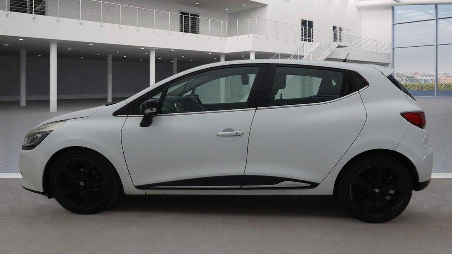 Used Renault Clio 2015 for sale - 77962006: Photo 11