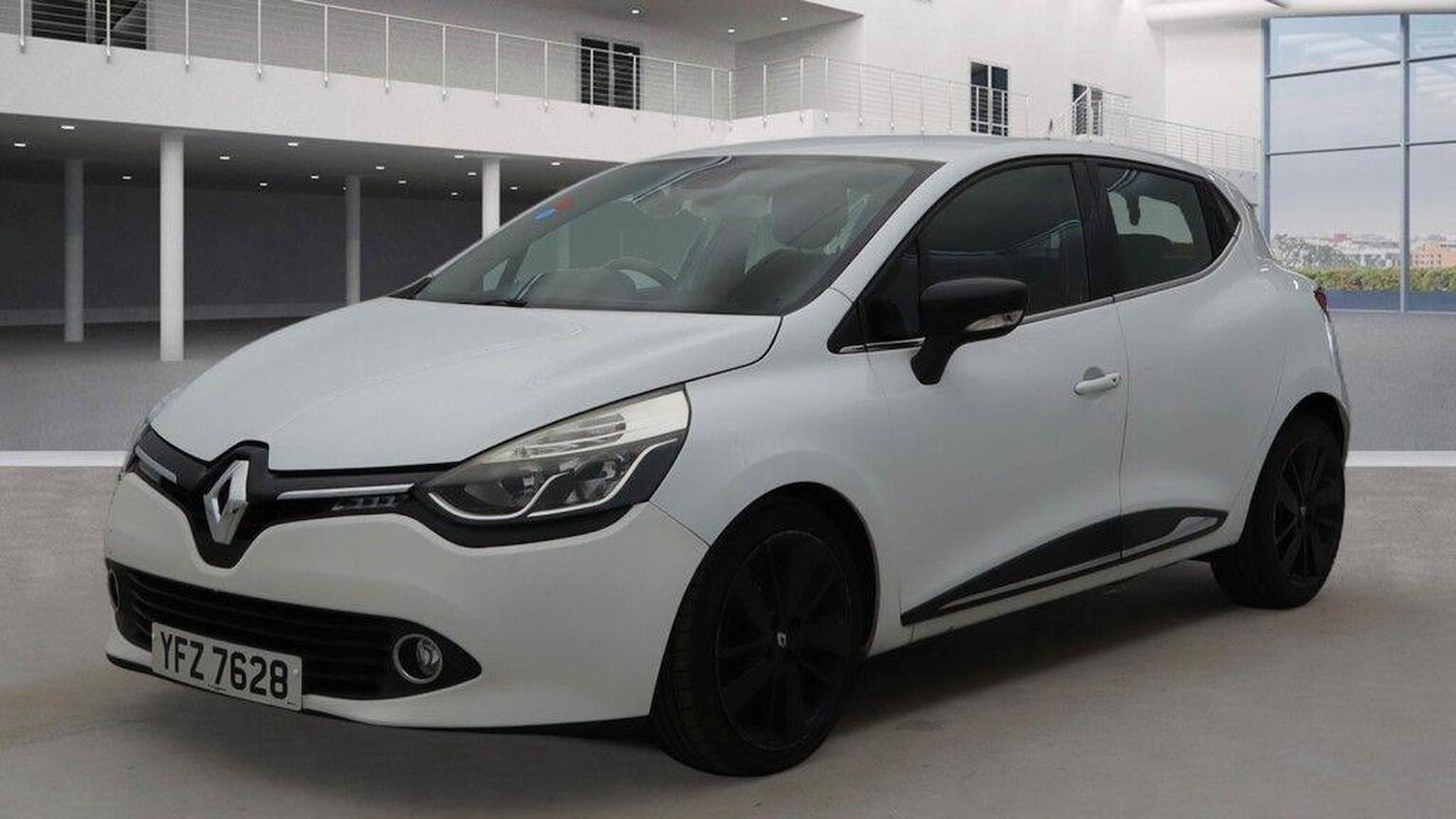 Used Renault Clio 2015 for sale - 77962006: Photo 3